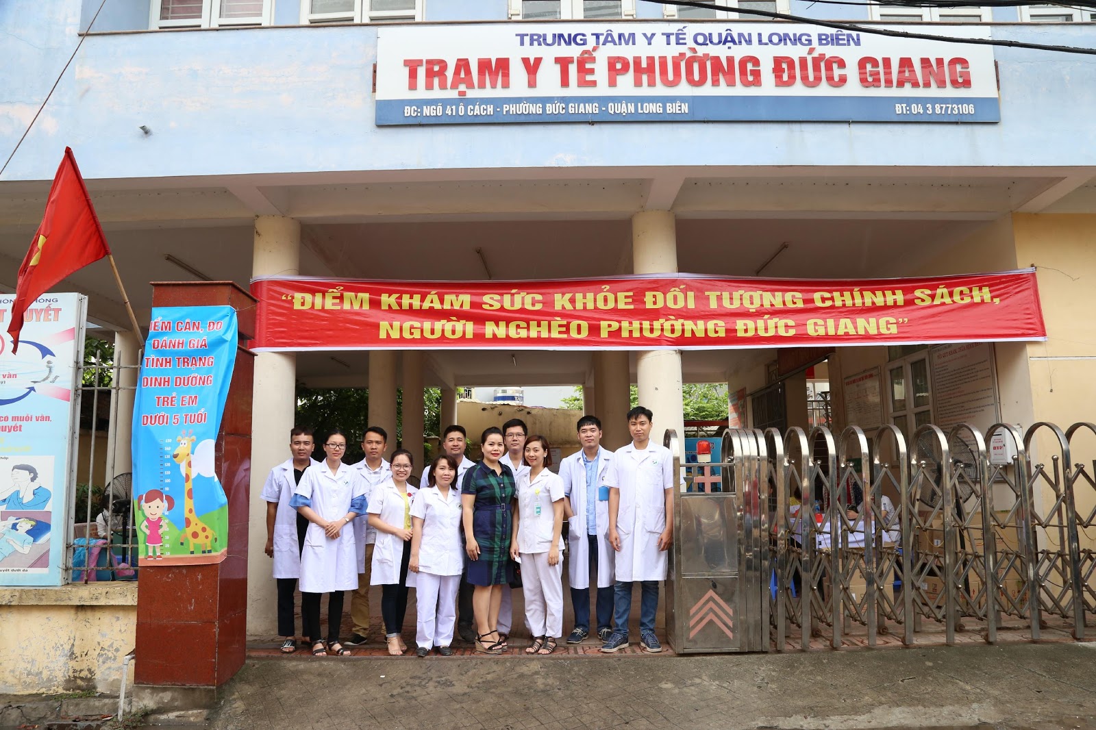 Khám sức khỏe cho đối tượng chính sách tại phường Đức Giang
