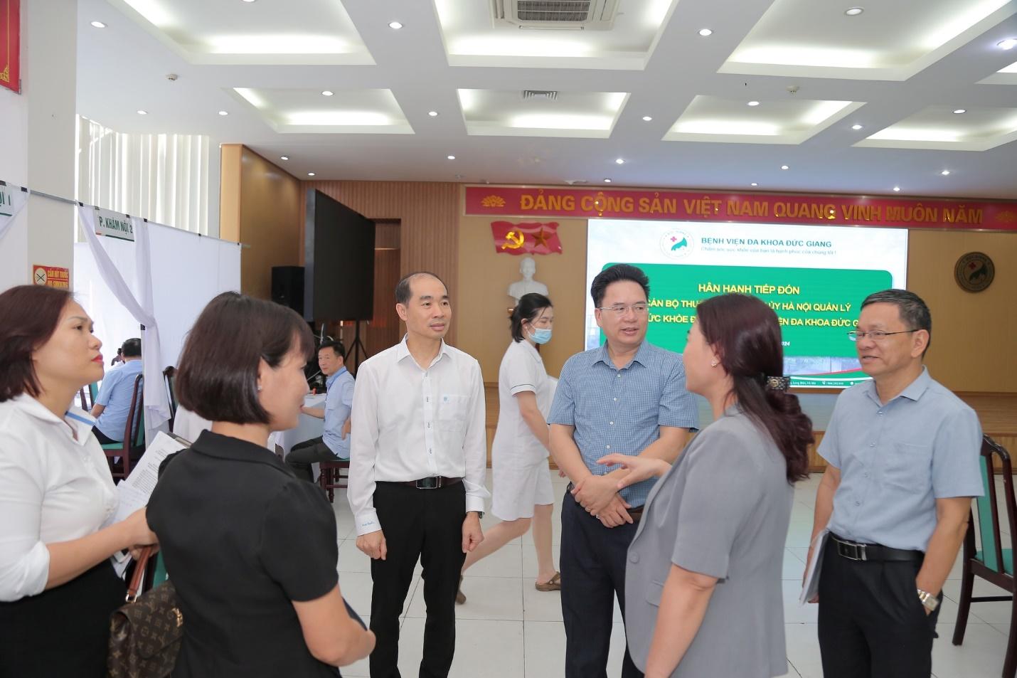 /images/companies/benhvienducgiang/common/hoat-dong-benh-vien/to-chuc-kham-suc-khoe-dinh-ky-nam-2024-doi-voi-can-bo-thuoc-dien-ban-thuong-vu-thanh-uy-quan-ly-can-bo-lao-thanh-cach-1.jpg