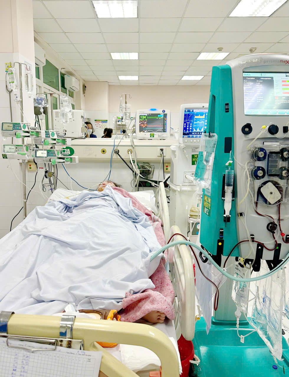Cứu sống nữ sinh 22 tuổi sốc nhiễm khuẩn nặng – Hồi sinh từ cửa tử